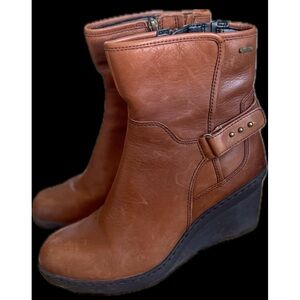 CLARKS | 8.5 | Natira Zip Camel Leather Wedge Buckle Goretex Kit Gtx 26102750